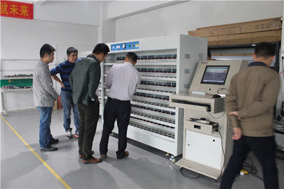 攜手共贏，共謀發(fā)展 東莞康佳客戶(hù)蒞臨環(huán)瑞參觀電源老化柜
